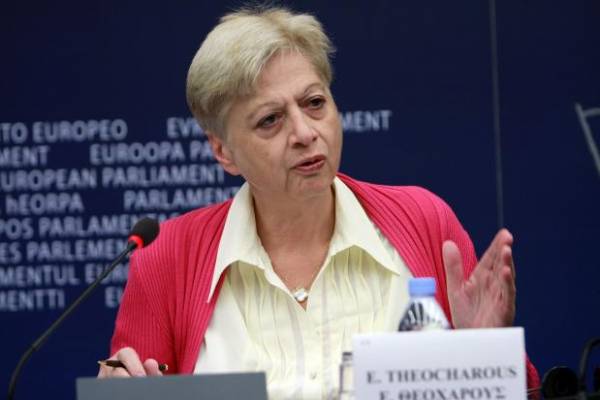 Ναύπλιο: Βραβεύθηκε η Κύπρια ευρωβουλευτής Ελένη Θεοχάρους