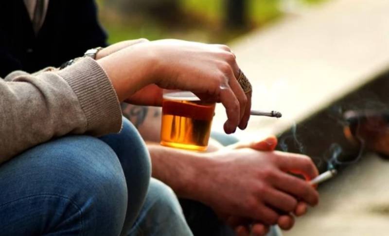 Έρευνα: Το κάπνισμα μειώθηκε παγκόσμια για πρώτη φορά - Αυξημένα ποσοστά σε παιδιά και εφήβους