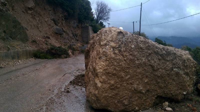 Ιωάννινα: Κατολισθήσεις και καταπτώσεις βράχων από την κακοκαιρία