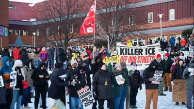 ΗΠΑ: Νέες διαμαρτυρίες μετά τον θάνατο δεύτερου Αμερικανού στη Μινεάπολη από πυρά ομοσπονδιακών πρακτόρων της ICE