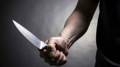 Κυκλοφορούσε με μαχαίρι στον Αγιο Κωνσταντίνο Αρφαρών