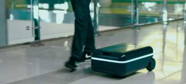 Travelmate: Η πρώτη ρομποτική βαλίτσα που σε ακολουθεί