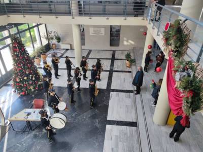 Με κάλαντα από την Δημοτική Φιλαρμονική αποχαιρετά η Μεσσήνη το 2022