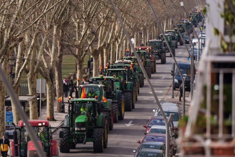 Ισπανία: Για δεύτερη ημέρα οι Ισπανοί αγρότες στους δρόμους