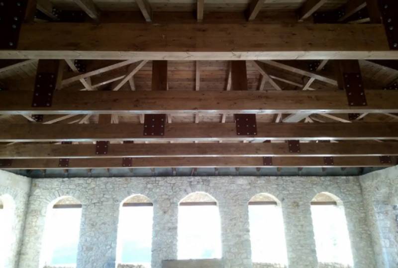 Καρύταινα: Αποκατάσταση στέγης στο διατηρητέο αρχοντικό του Ν. Δημητρακόπουλου