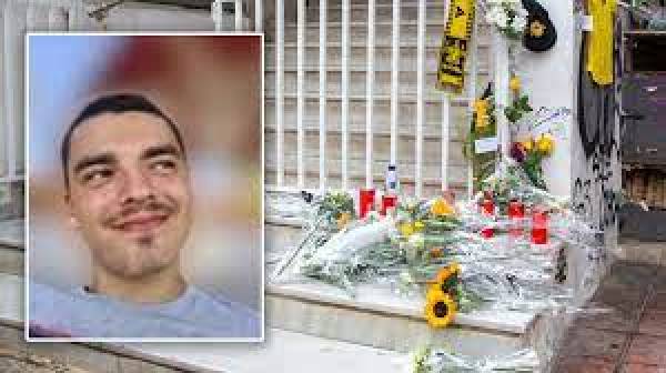 Δολοφονία Άλκη: Δεν ήταν το δρεπάνι το φονικό όπλο, λέει ο δικηγόρος του 21χρονου
