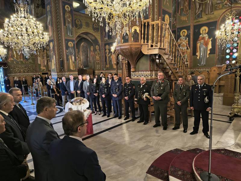 Η Ελληνική Αστυνομία τίμησε τον προστάτη της Αγιο Αρτέμιο στην Καλαμάτα (βίντεο)