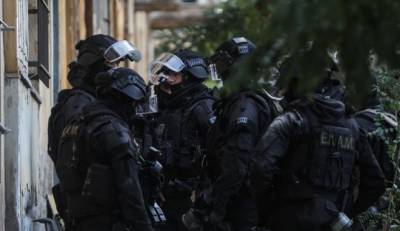 Προσφυγικά: Τουλάχιστον 50 προσαγωγές κατά τη διάρκεια επιχείρησης - Ανάμεσά τους φωτορεπόρτερ (βίντεο)