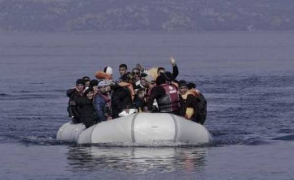 Πρόσφυγες και μετανάστες και ανήμερα την Πρωτοχρονιά σε Λέσβο και Σάμο