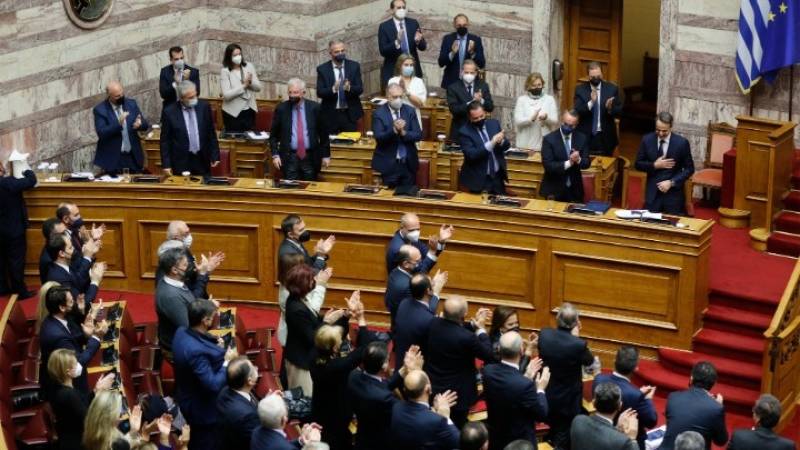 Βουλή: Απορρίφθηκε η πρόταση δυσπιστίας του ΣΥΡΙΖΑ κατά της κυβέρνησης (βίντεο)