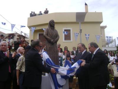Ελένη Ι. Ιωαννίδου: Το μεγαλείο ψυχής της  Ελληνίδας μάνας