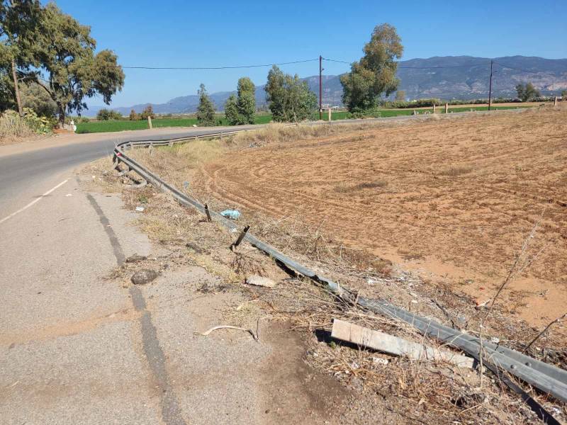 Κατεστραμμένο και επικίνδυνο