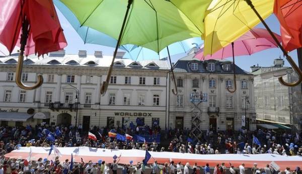 Πολωνία: Χιλιάδες πολίτες στην &quot;Πορεία για την Ελευθερία&quot;