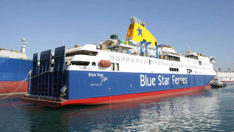To Blue Star Delos το πρώτο πλοίο της ακτοπλοΐας που έδεσε στο λιμάνι του Πειραιά για το 2018